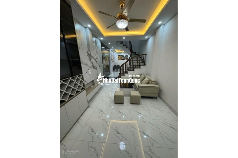 Sử dụng phần mềm đăng tin BĐS giúp tiết kiệm thời gian và chi phí, đồng thời tăng cơ hội tìm kiếm khách hàng tiềm năng